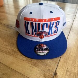 New Era New York Knicks Snapback - Blue and White